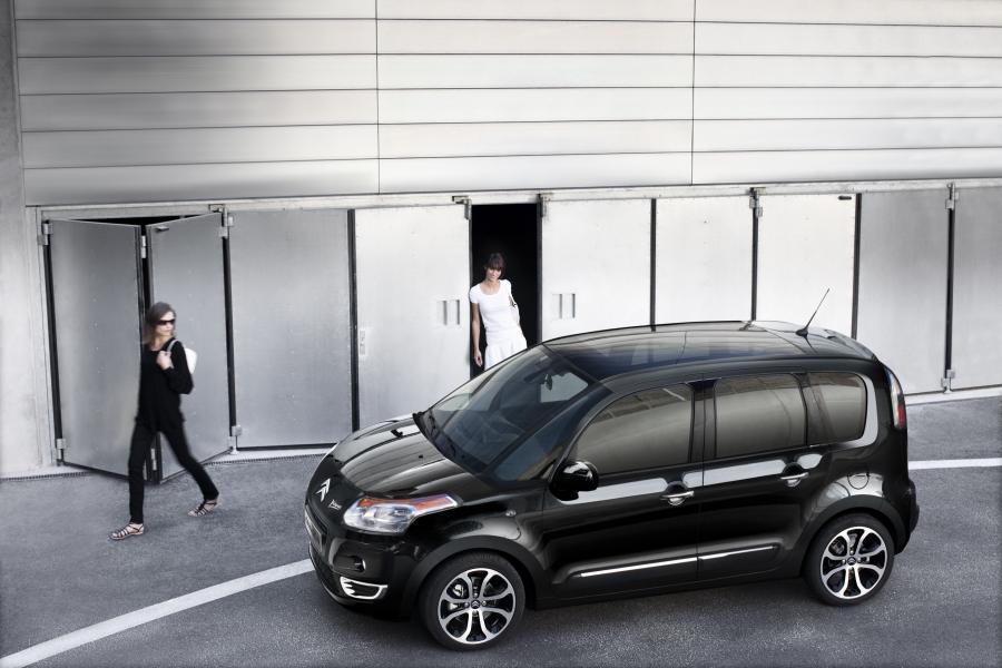  Citroen C3 Picasso 2009 года  (фото 183 из 242)